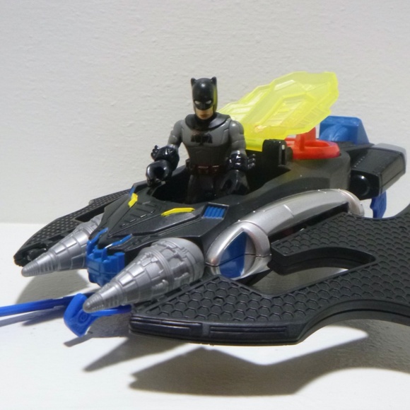 IMAGINEXT LEGENDS OF BATMAN GLIDER VEHICLE w/BATMAN & MISSILES - Picture 8 of 15